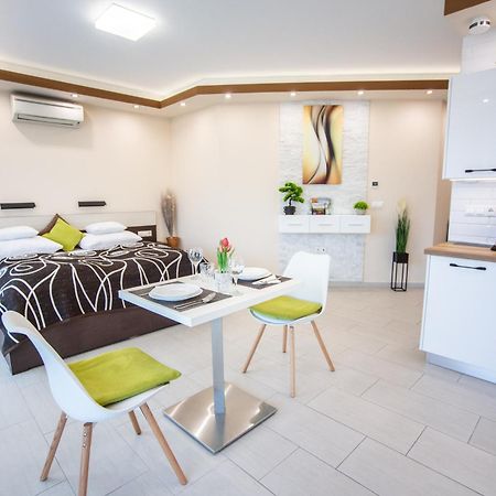 Nemeth Apartmanok Sarvar Bagian luar foto