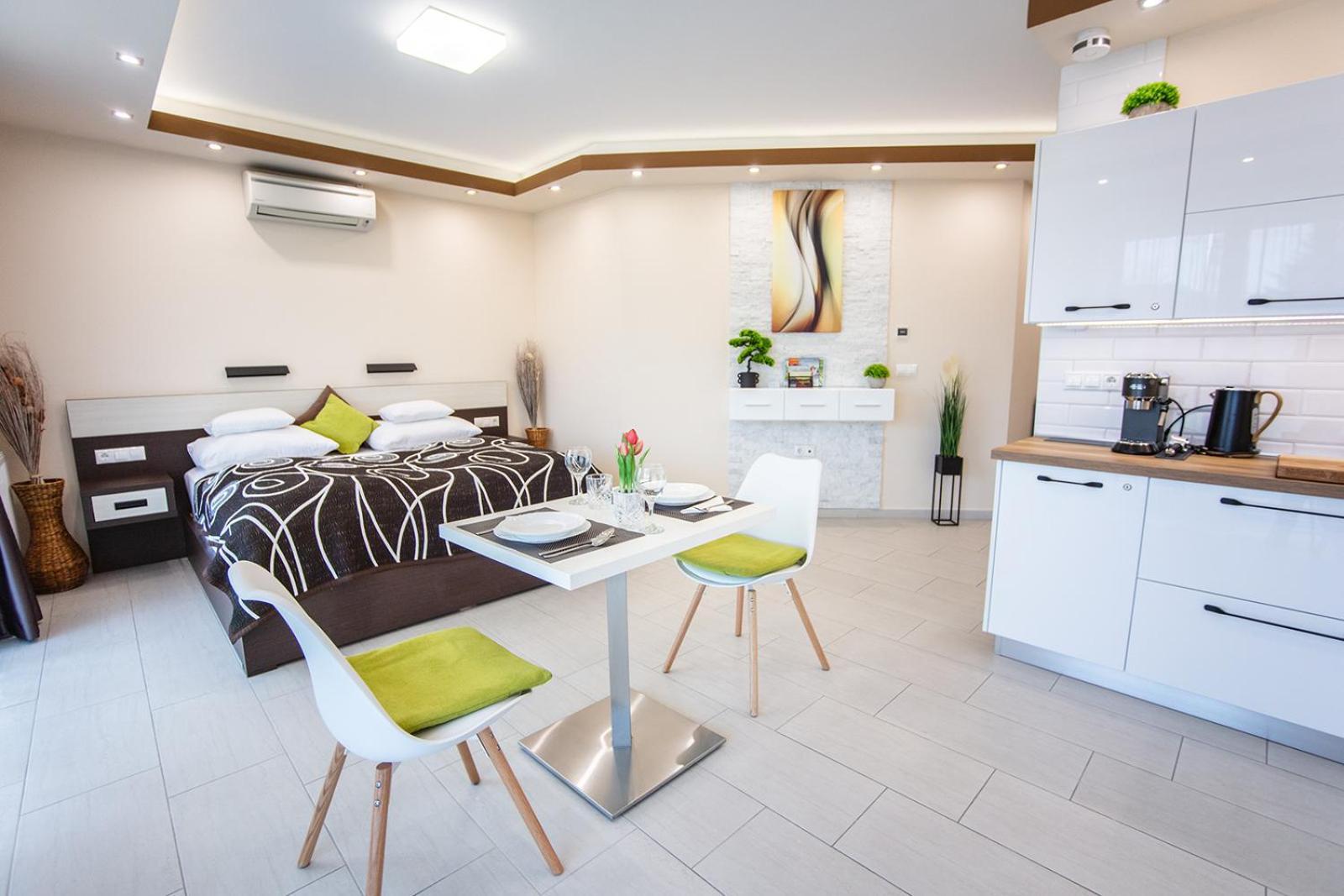 Nemeth Apartmanok Sarvar Bagian luar foto