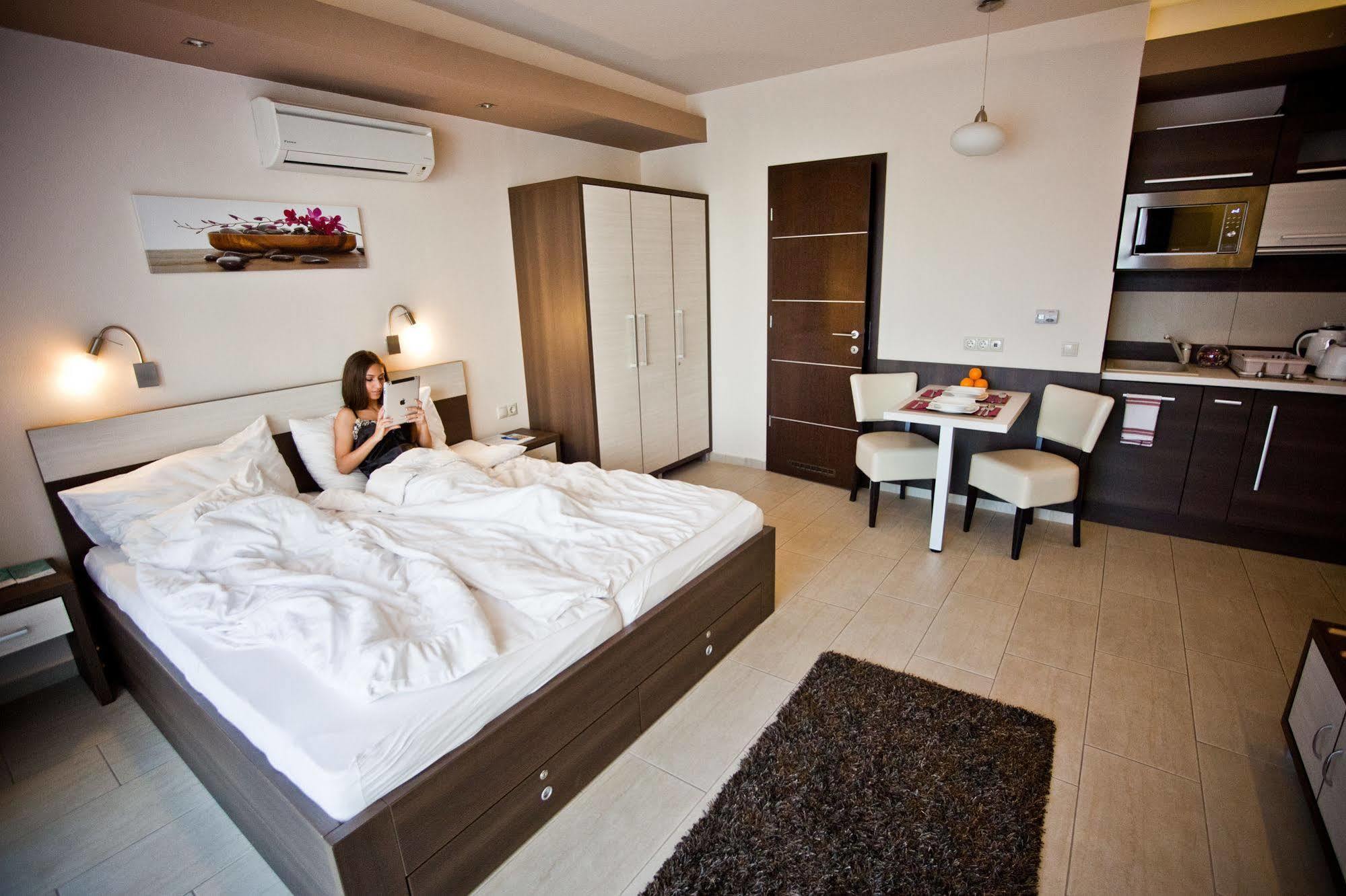 Nemeth Apartmanok Sarvar Bagian luar foto