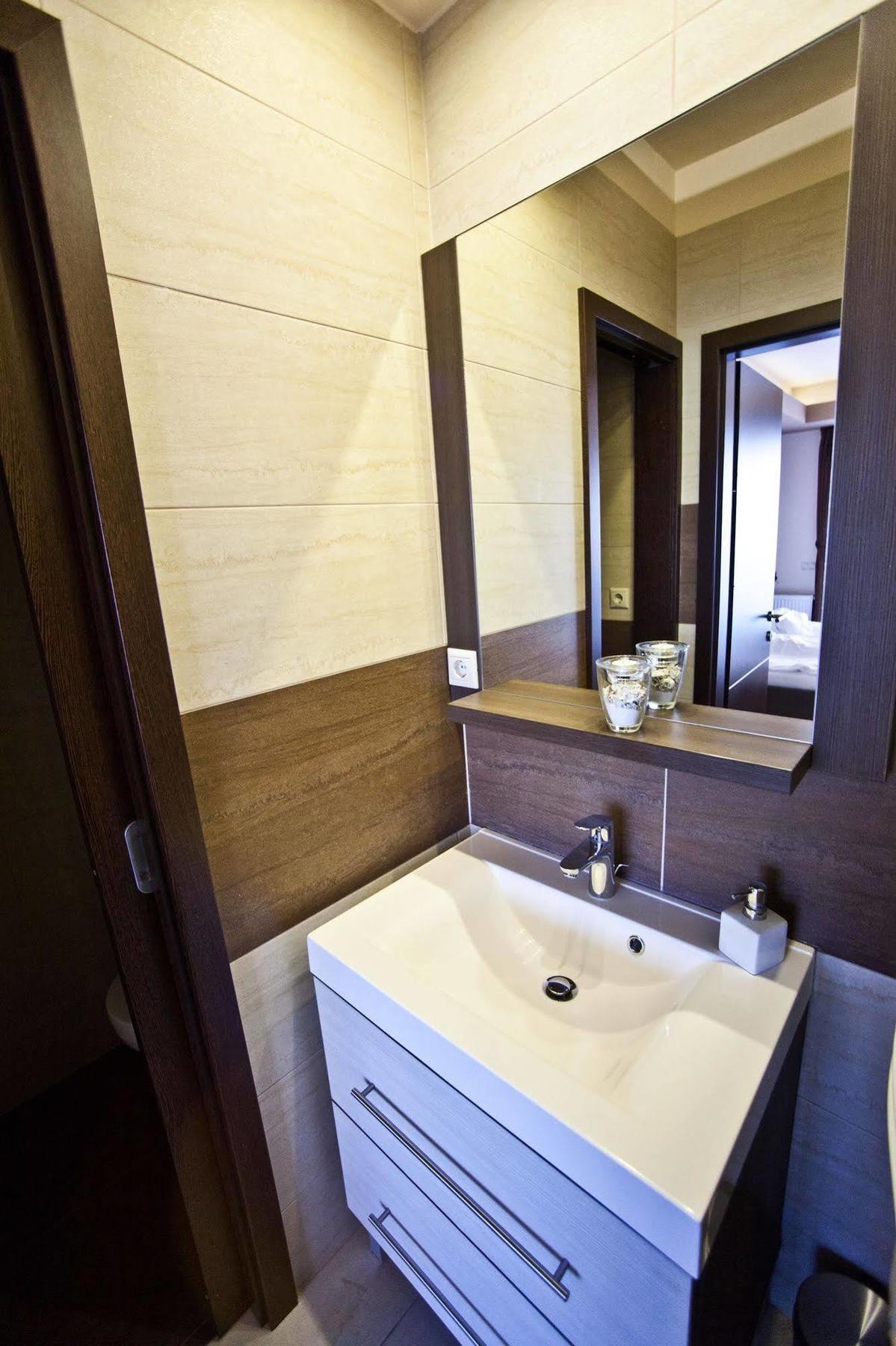Nemeth Apartmanok Sarvar Bagian luar foto
