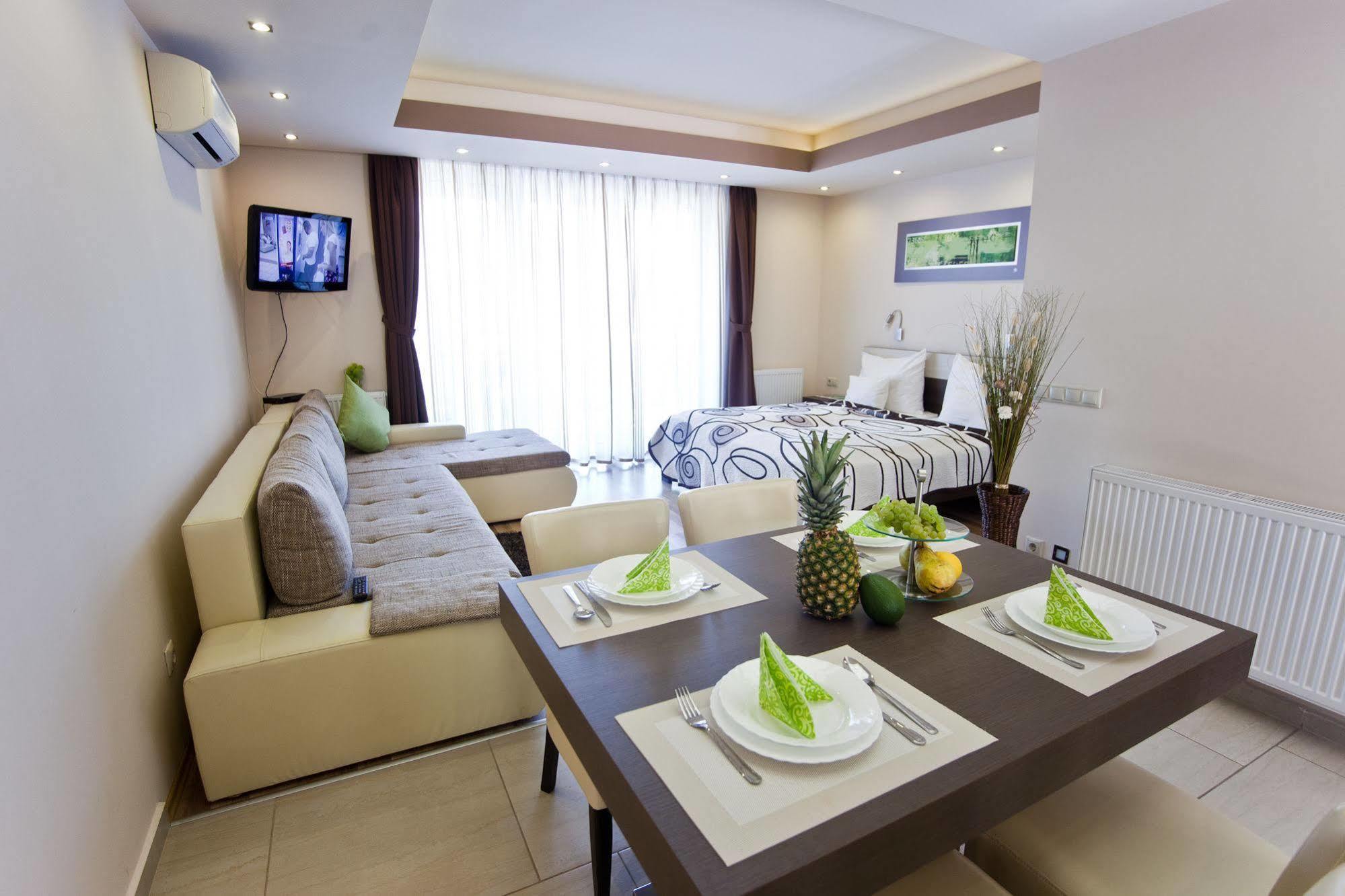 Nemeth Apartmanok Sarvar Bagian luar foto