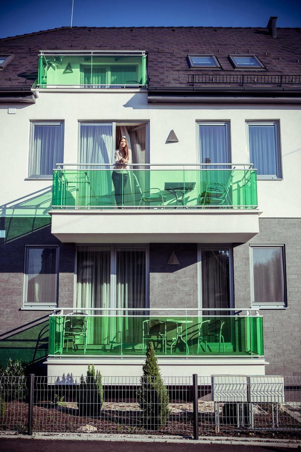 Nemeth Apartmanok Sarvar Bagian luar foto