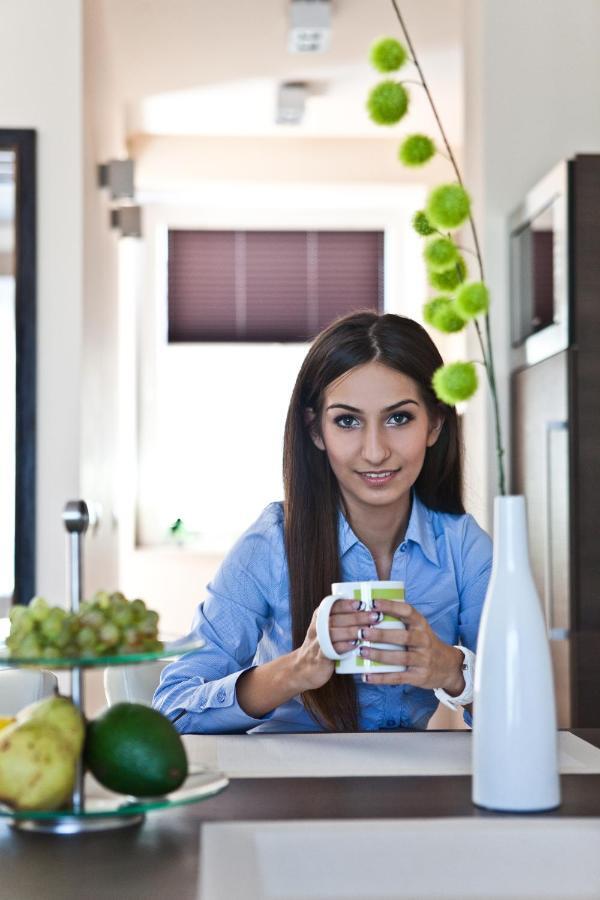Nemeth Apartmanok Sarvar Ruang foto